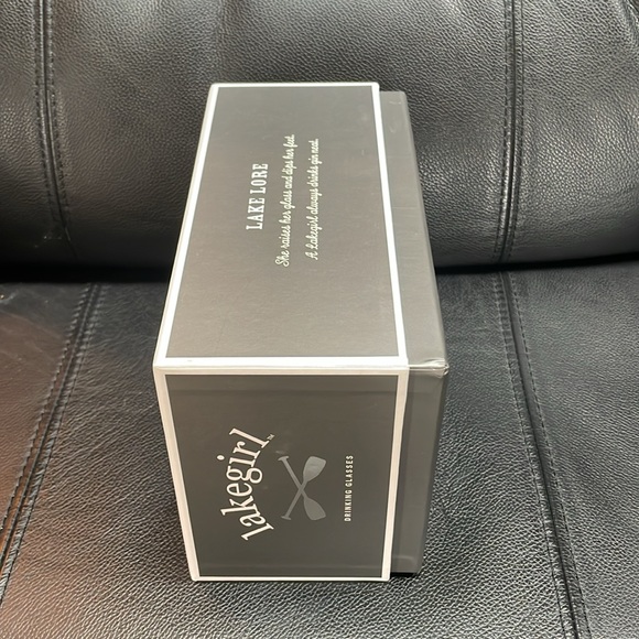 Vintage Vibe Lakegirl Empty Presentation Box - Picture 4 of 12